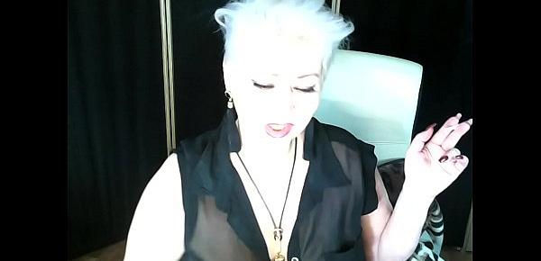  New private show from a magic mature whore AimeeParadise...